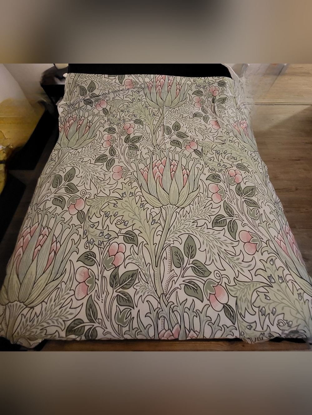Croscill Floral Sage Green‎ Pink Shower Curtain With White Metal Hooks NWOT